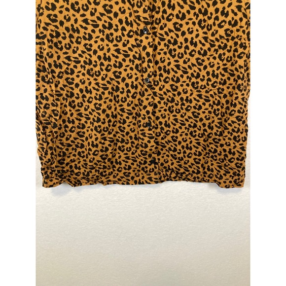 Vans Leopard Print Button Up Shirt Women's Size Medium Short Sleeve Collared Top - Picture 4 of 8